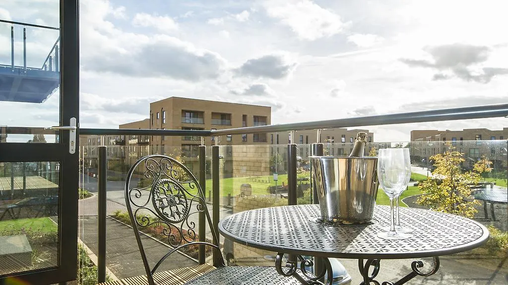 Tailored Stays - De Havilland House Cambridge  Apartment